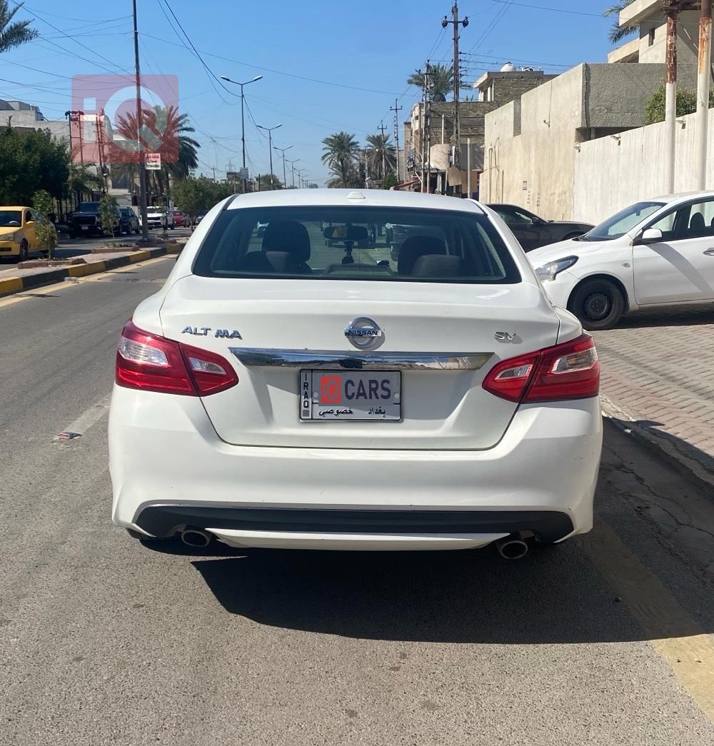 نيسان ألتيما